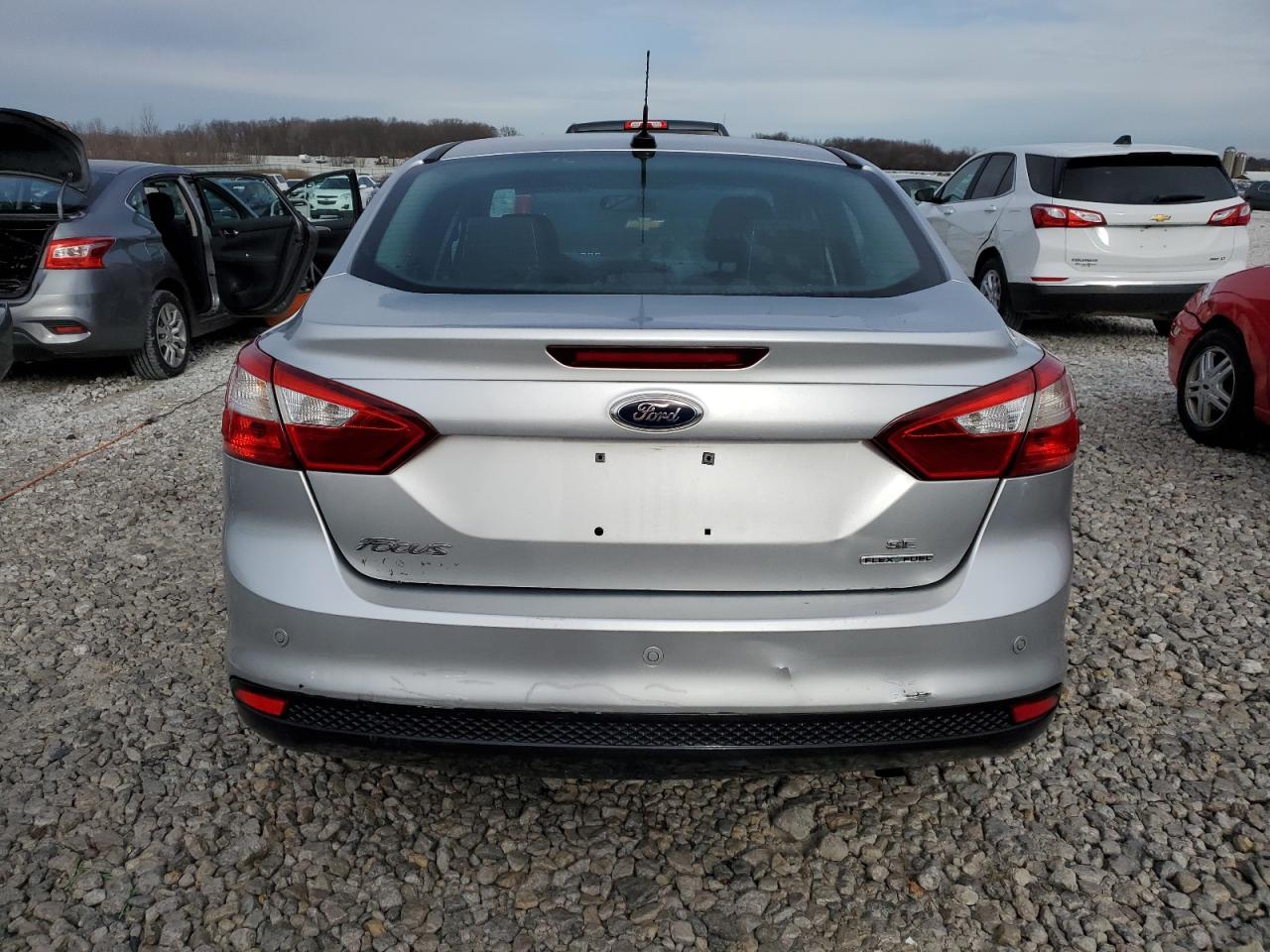 2013 Ford Focus Se vin: 1FADP3F26DL376574