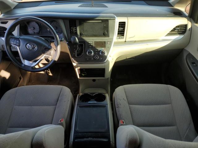 2017 Toyota Sienna - Image 8