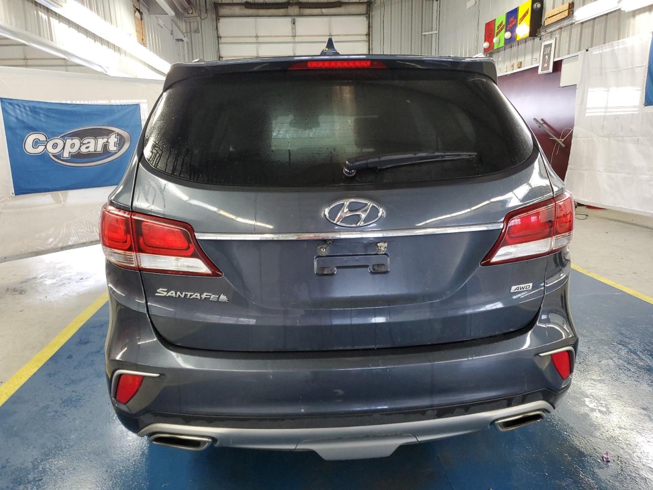 KM8SMDHF3HU200688 2017 Hyundai Santa Fe Se