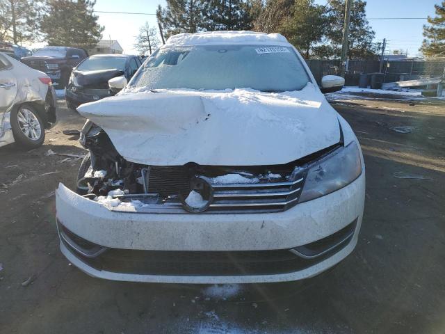 2015 VOLKSWAGEN PASSAT S - 1VWAS7A30FC004408