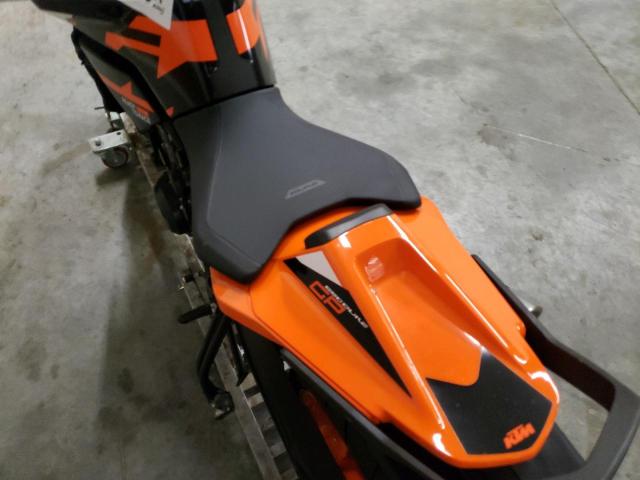 2022 KTM 890 DUKE R - VBKTU9403NM842409