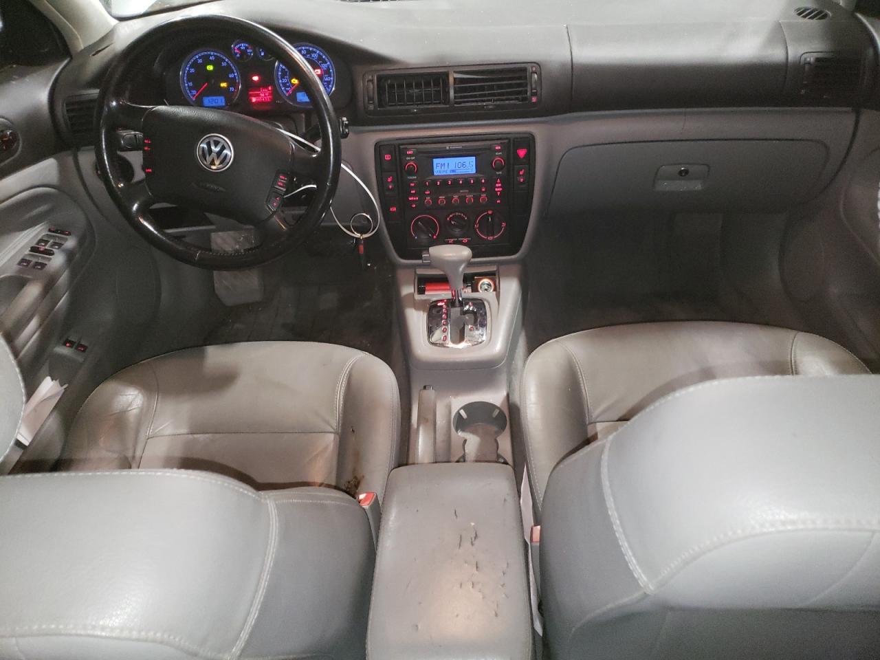 WVWVD63B43E121261 2003 Volkswagen Passat Gls