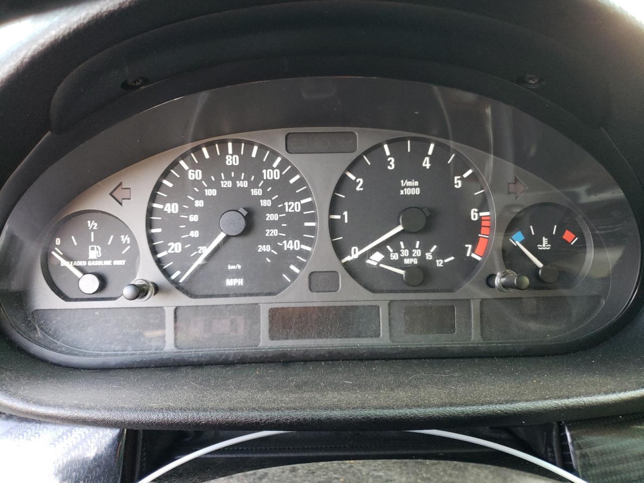 WBAET37462NJ21674 2002 BMW 325 I