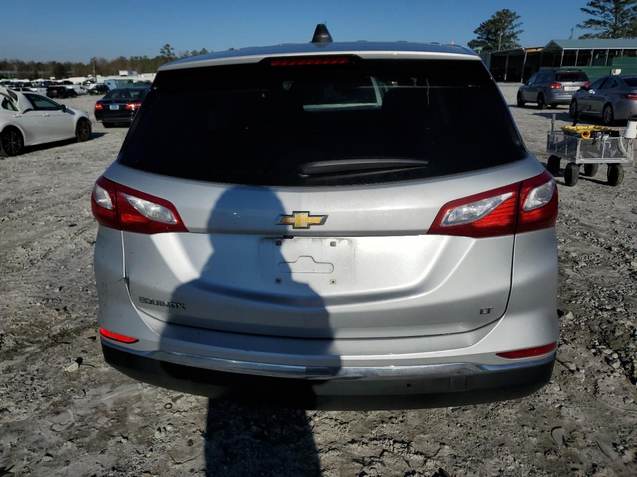 2GNAXJEV8J6189880 CHEVROLET EQUINOX 2018