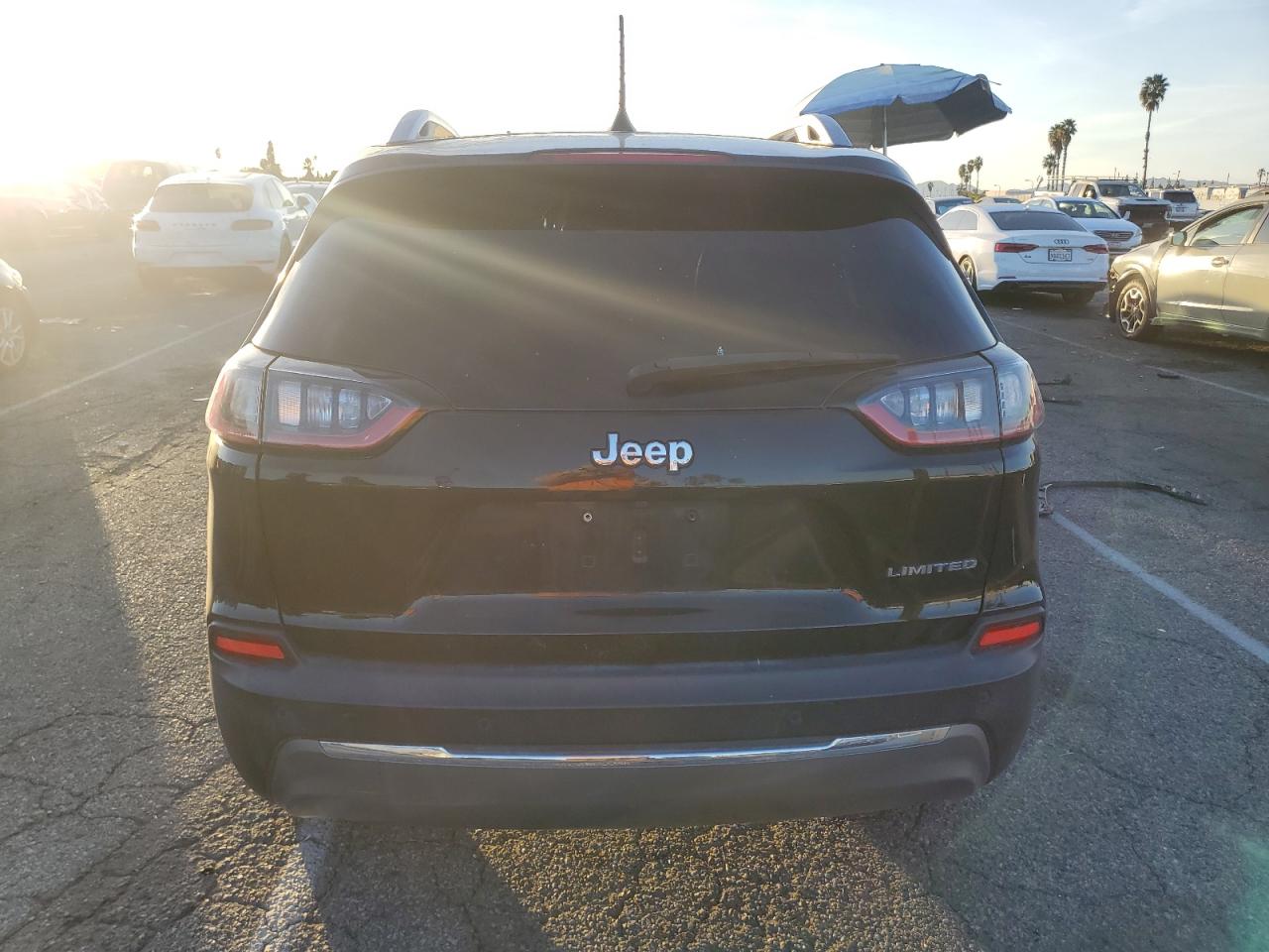 2019 Jeep Cherokee Limited vin: 1C4PJLDB6KD154085