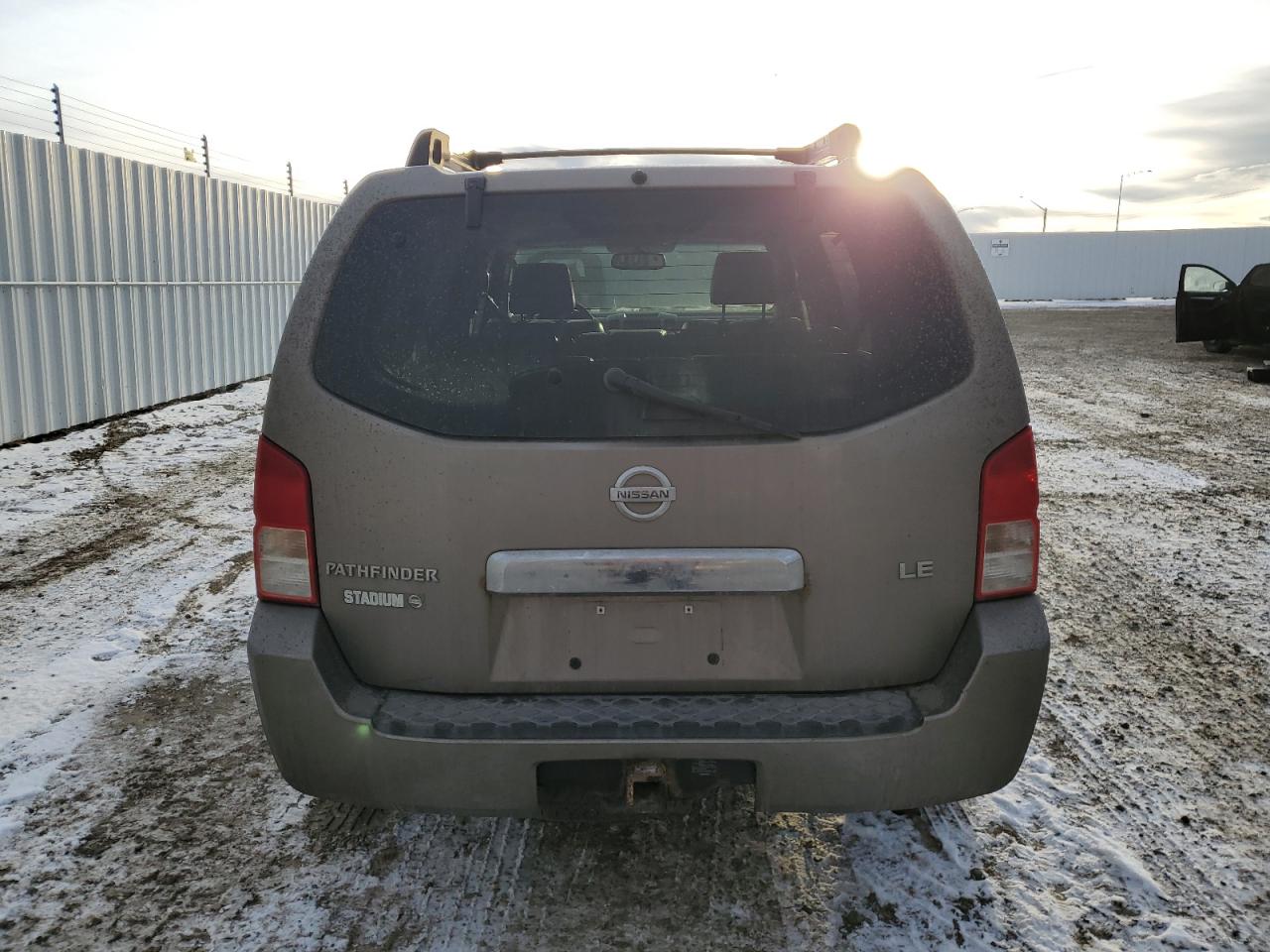 5N1AR18W66C605197 2006 Nissan Pathfinder Le