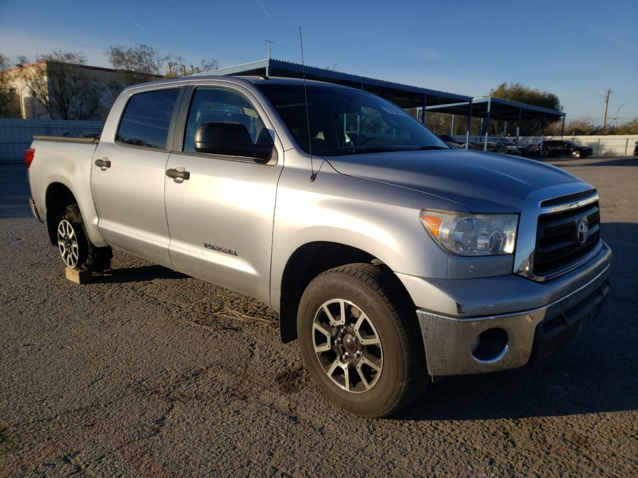 5TFDM5F11DX044735 2013 Toyota Tundra Crewmax Sr5