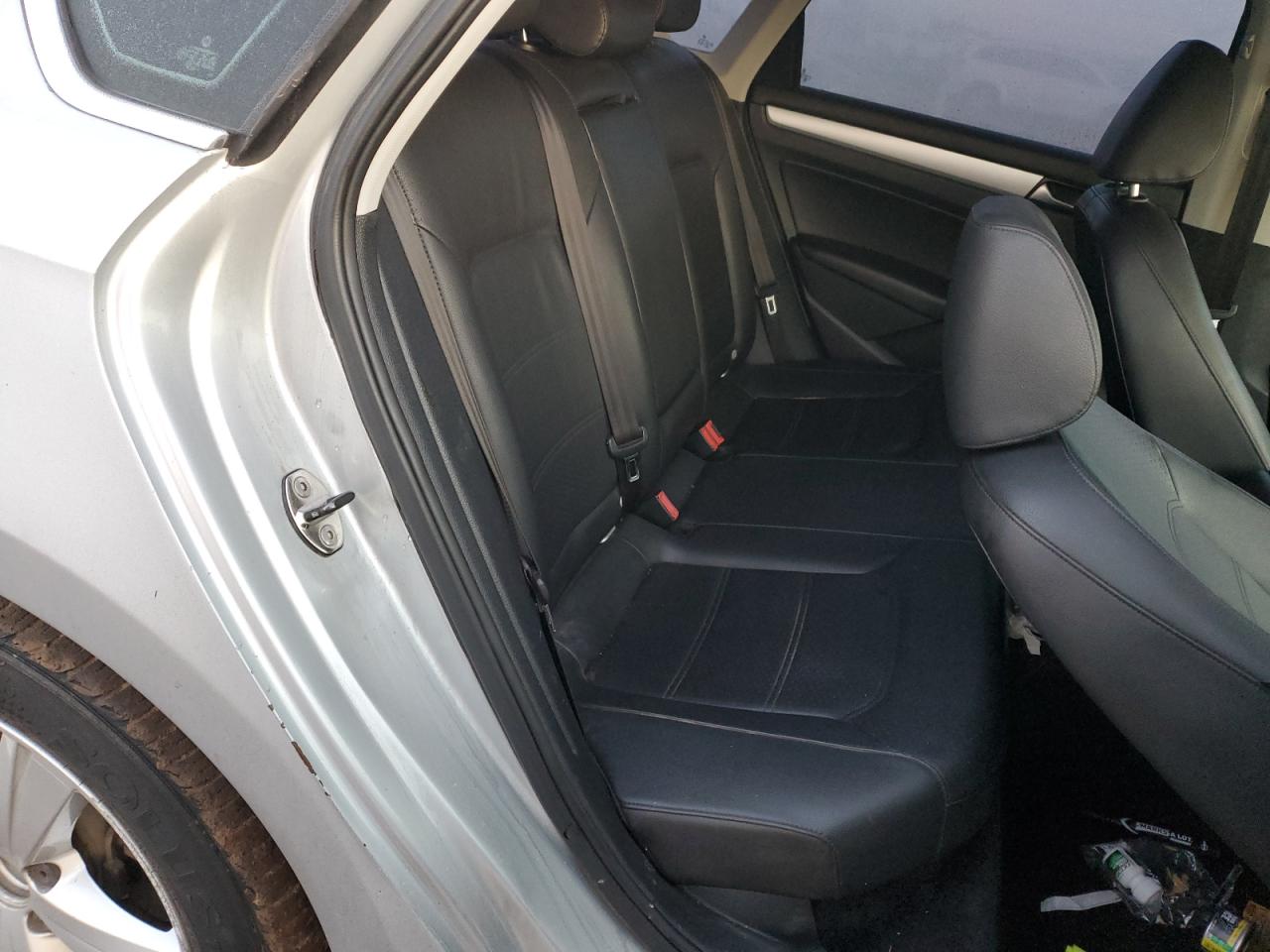 1VWBP7A37CC108749 2012 Volkswagen Passat Se