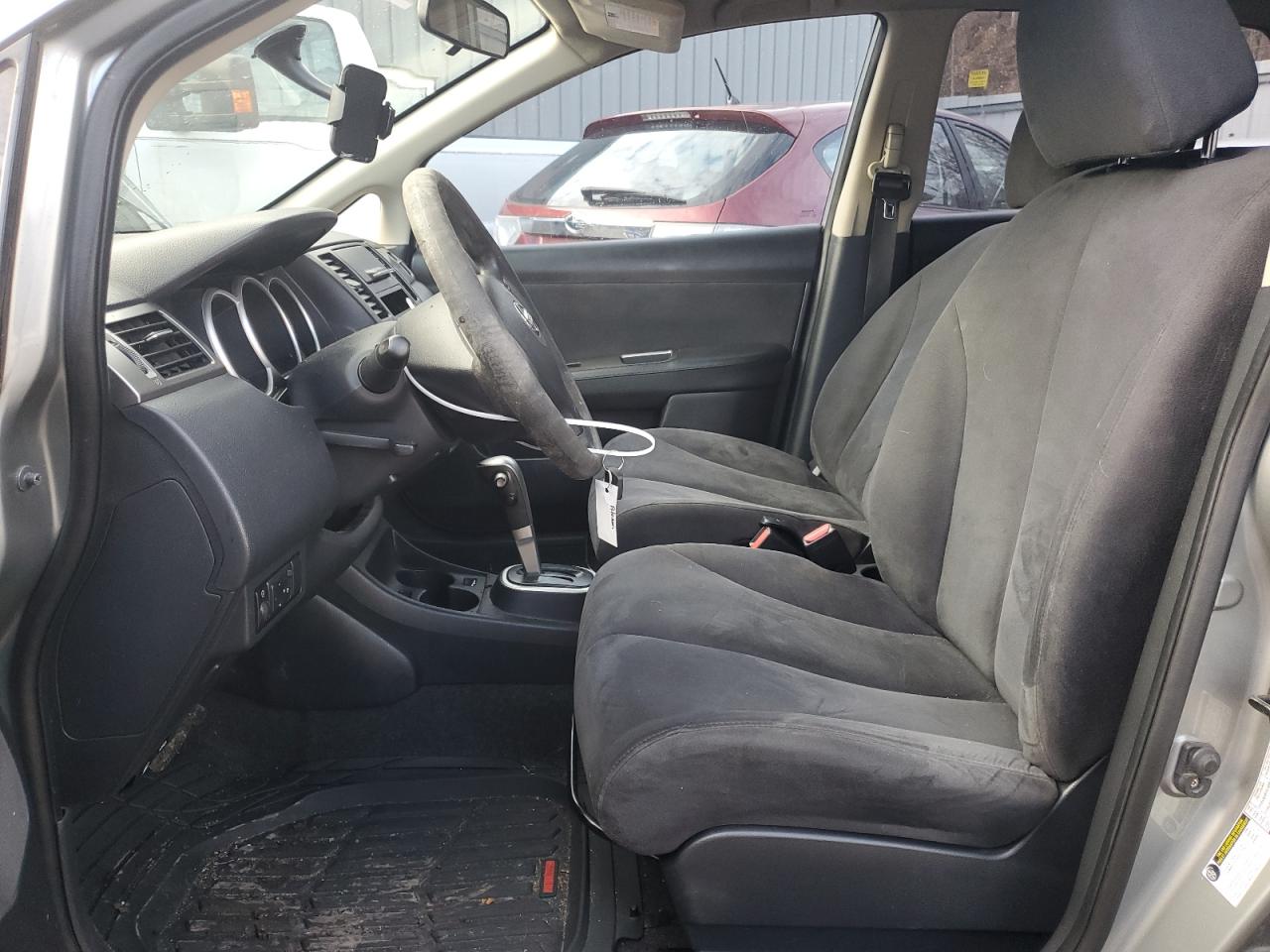 3N1BC11E48L440823 2008 Nissan Versa S