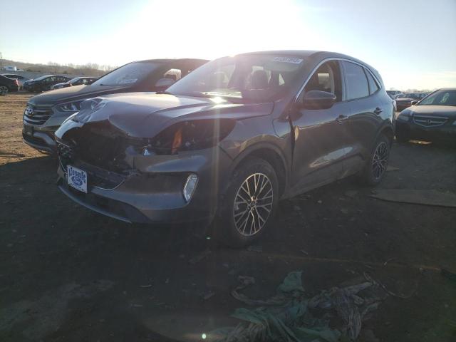 FORD-ESCAPE-1FMCU0KZ7NUB04526