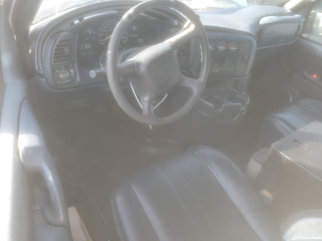 1gcdm19w81b143223 1GCDM19W81B143223 2001 Chevrolet Astro