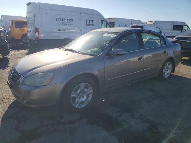 2004 Nissan Altima Base