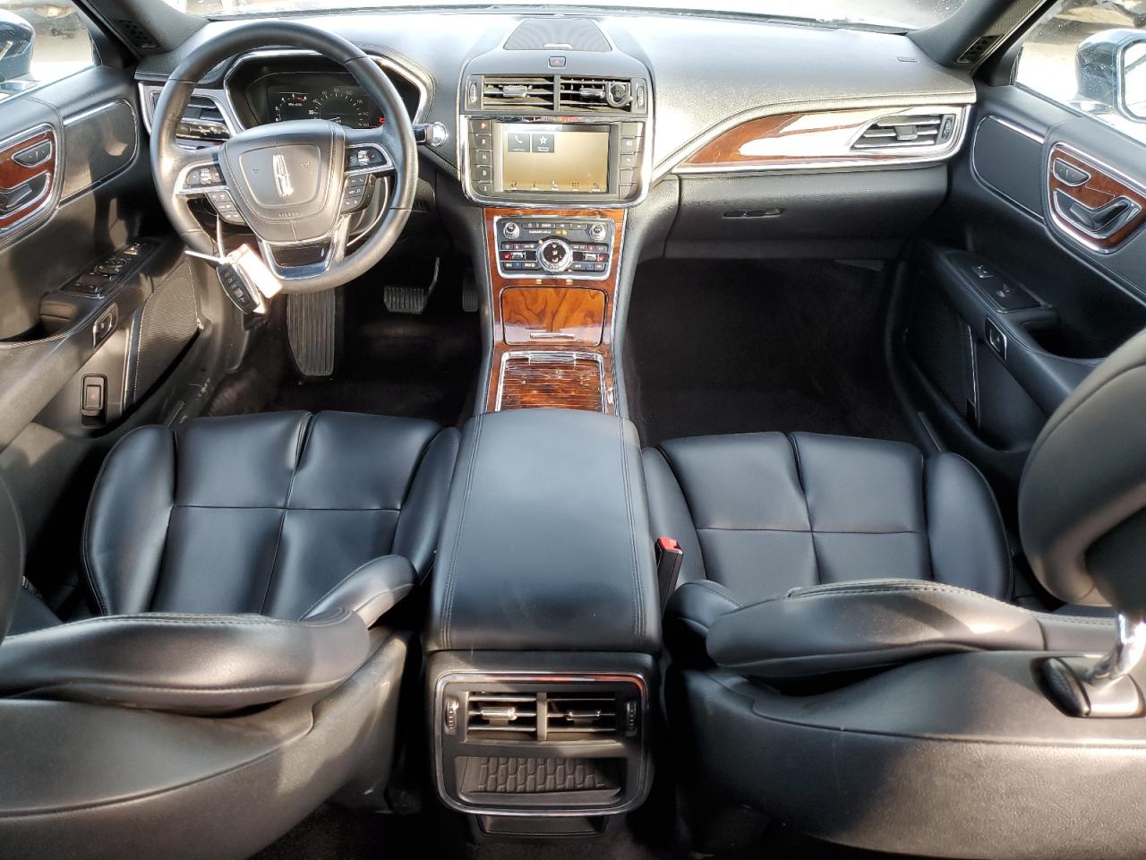 1LN6L9PK2J5603349 2018 Lincoln Continental Premiere