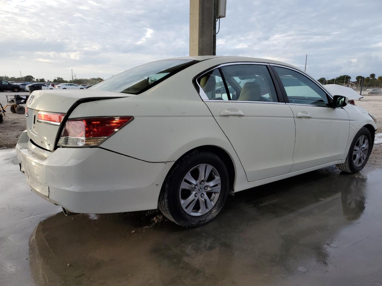 1HGCP2F61CA126562 2012 Honda Accord Se