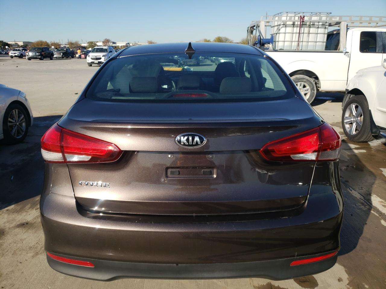 3KPFK4A70HE113859 2017 Kia Forte Lx