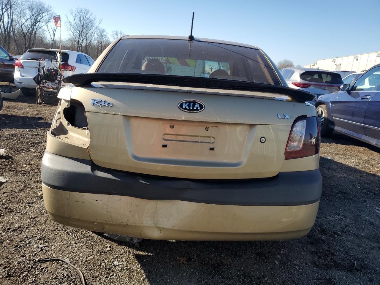 KNADE223396501588 2009 Kia Rio Base