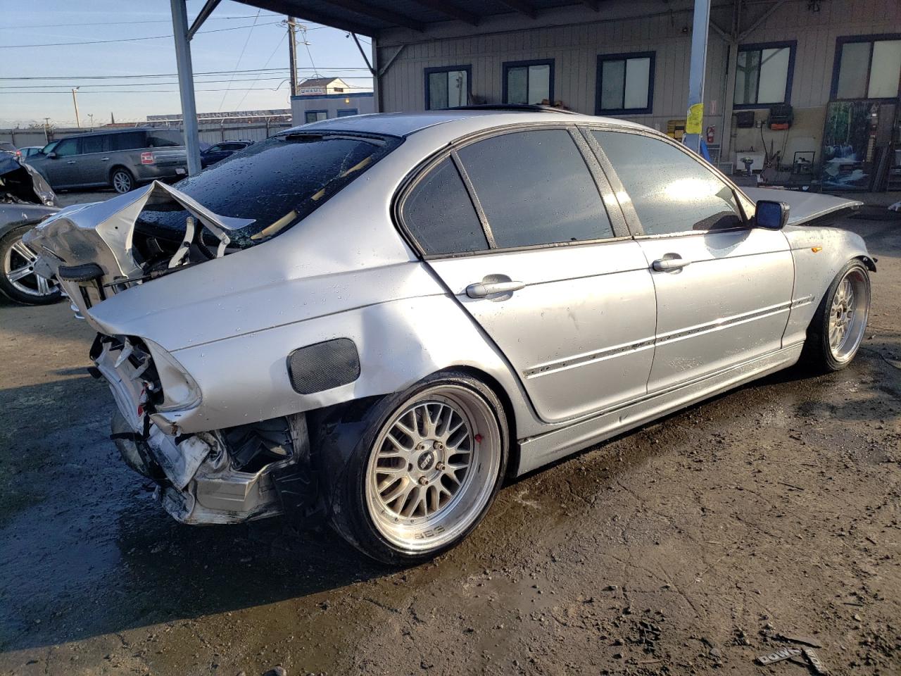 WBAET37462NJ21674 2002 BMW 325 I