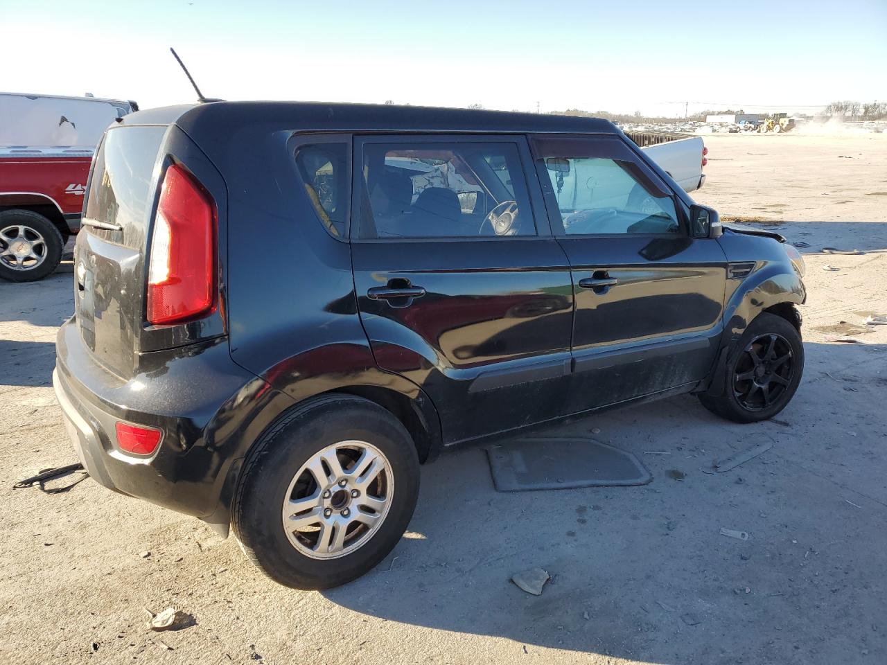 KNDJT2A67D7562307 2013 Kia Soul +