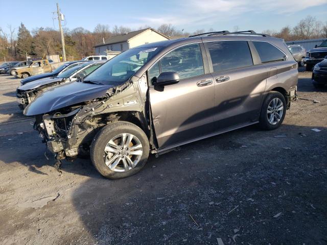 5TDJRKEC2NS105779 | 2022 TOYOTA SIENNA XLE