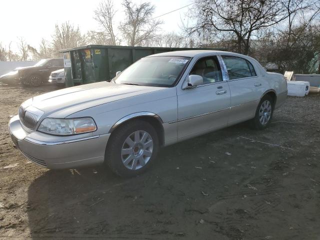 2004 Lincoln Town Car Ultimate