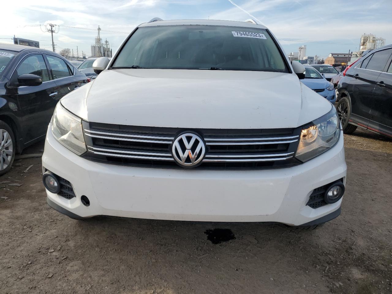 2013 Volkswagen Tiguan S vin: WVGAV3AX2DW614095