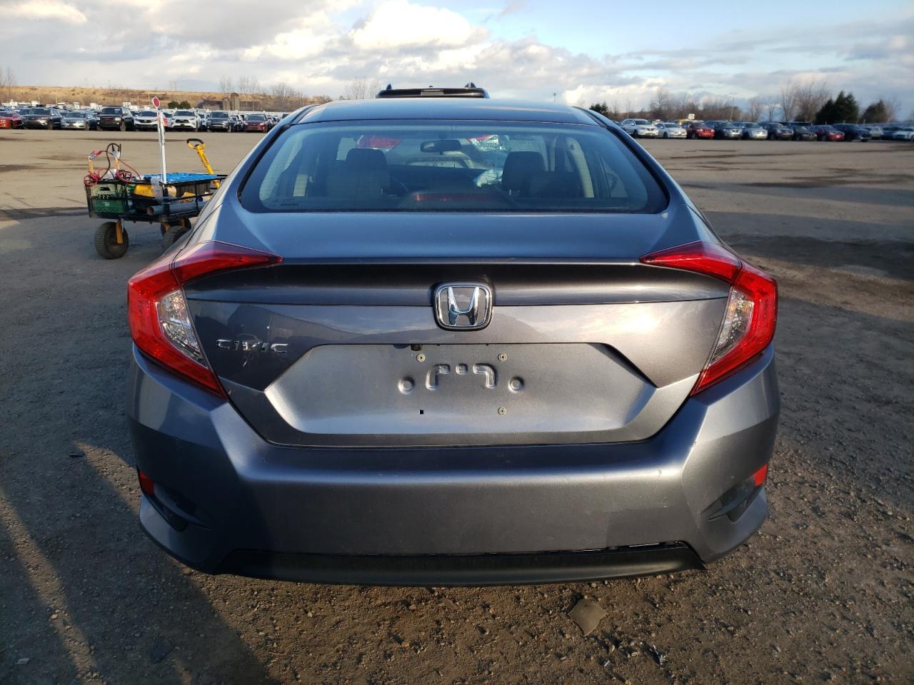 2HGFC2F54GH034028 2016 Honda Civic Lx