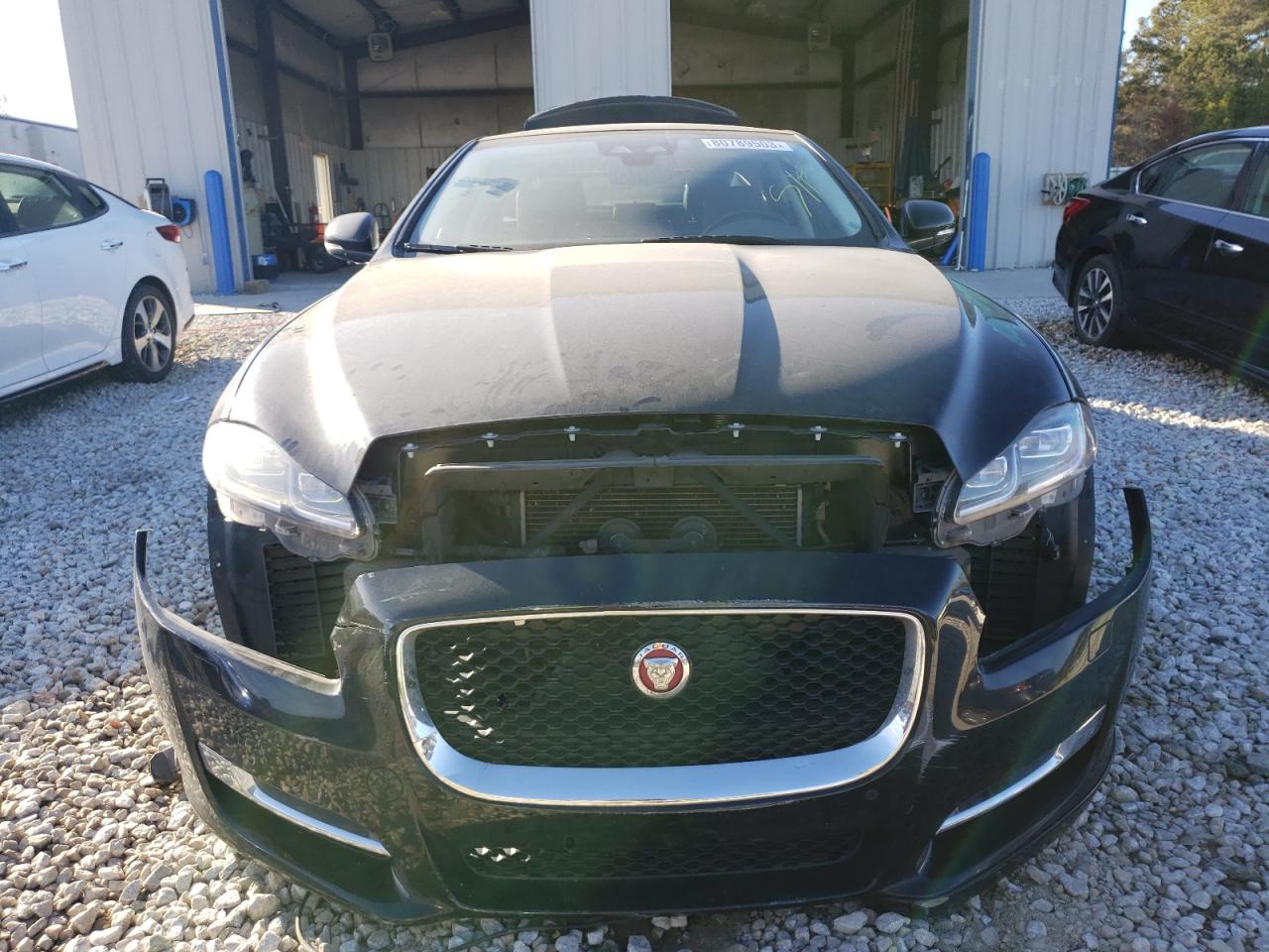 SAJWA1C76J8W15792 2018 Jaguar Xj R - Sport