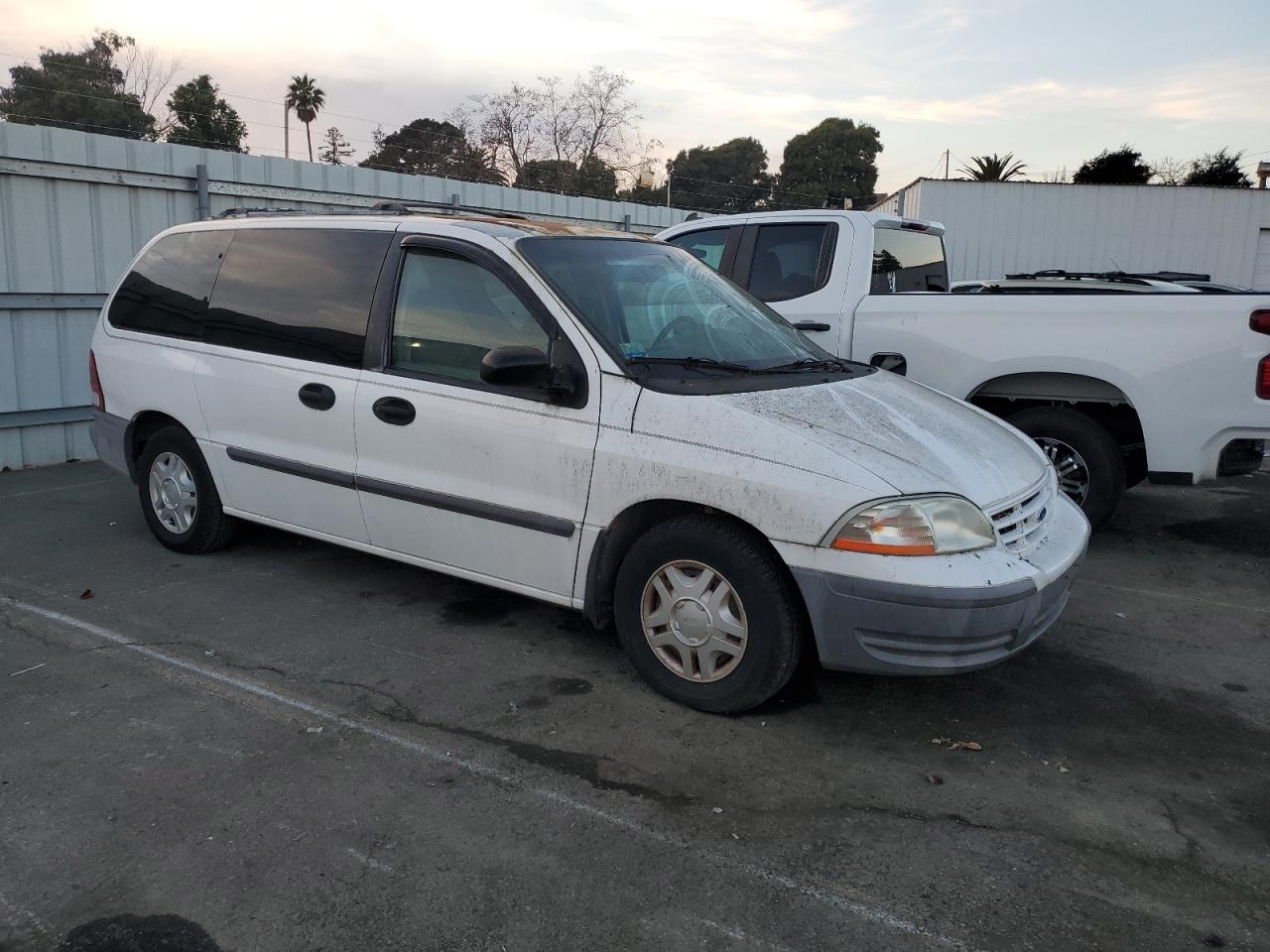 2FMZA5143YBA00518 2000 Ford Windstar Lx