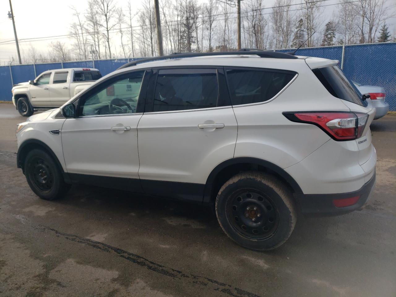 1FMCU9GD9JUD24326 2018 Ford Escape Se