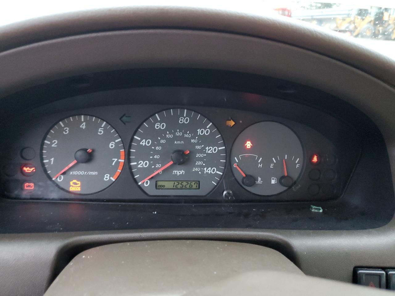 1YVGF22C025301187 2002 Mazda 626 Lx
