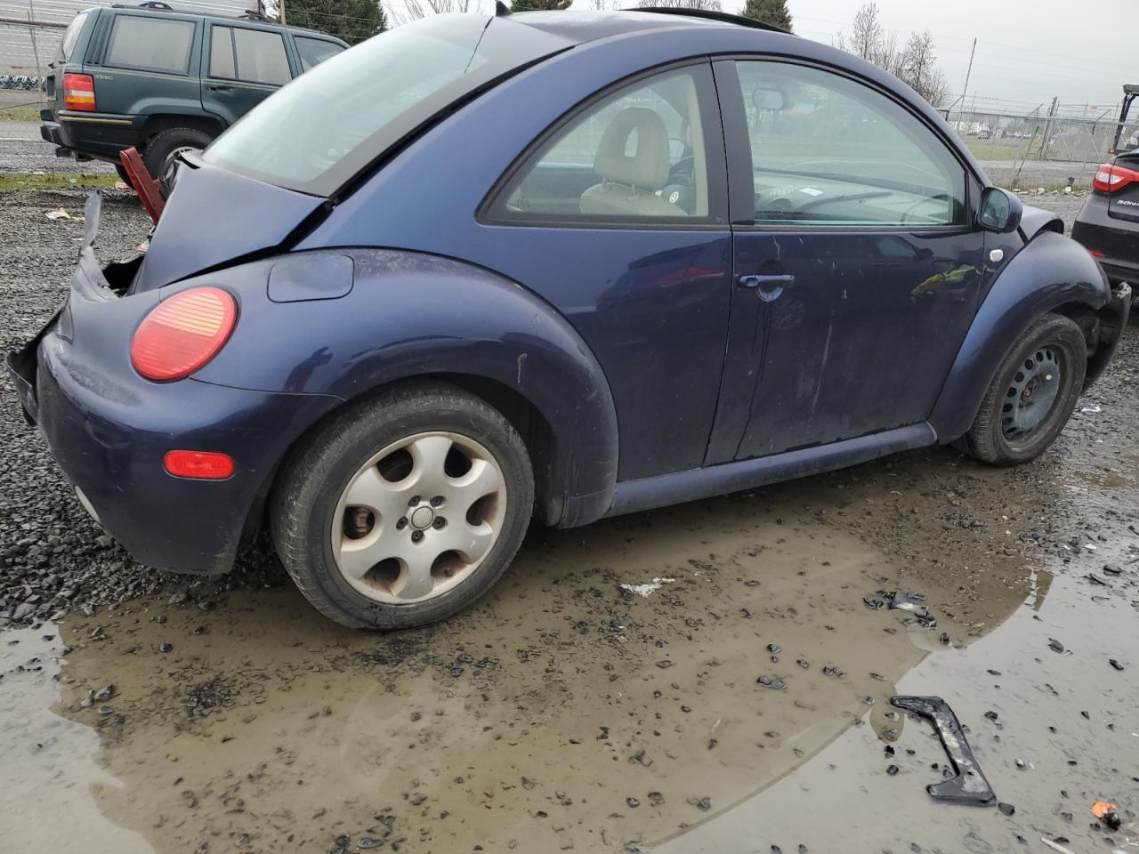 Lot #2843166083 2002 VOLKSWAGEN NEW BEETLE