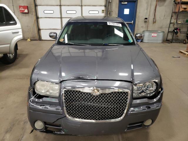 2010 Chrysler 300 - Image 5