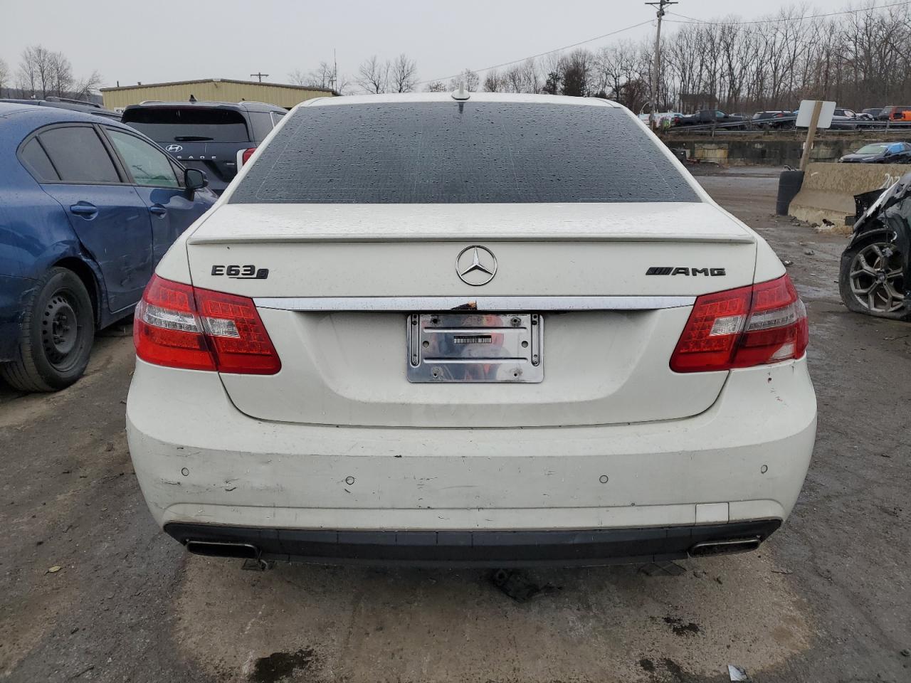 WDDHF9AB9AA120712 2010 Mercedes-Benz E 550 4Matic