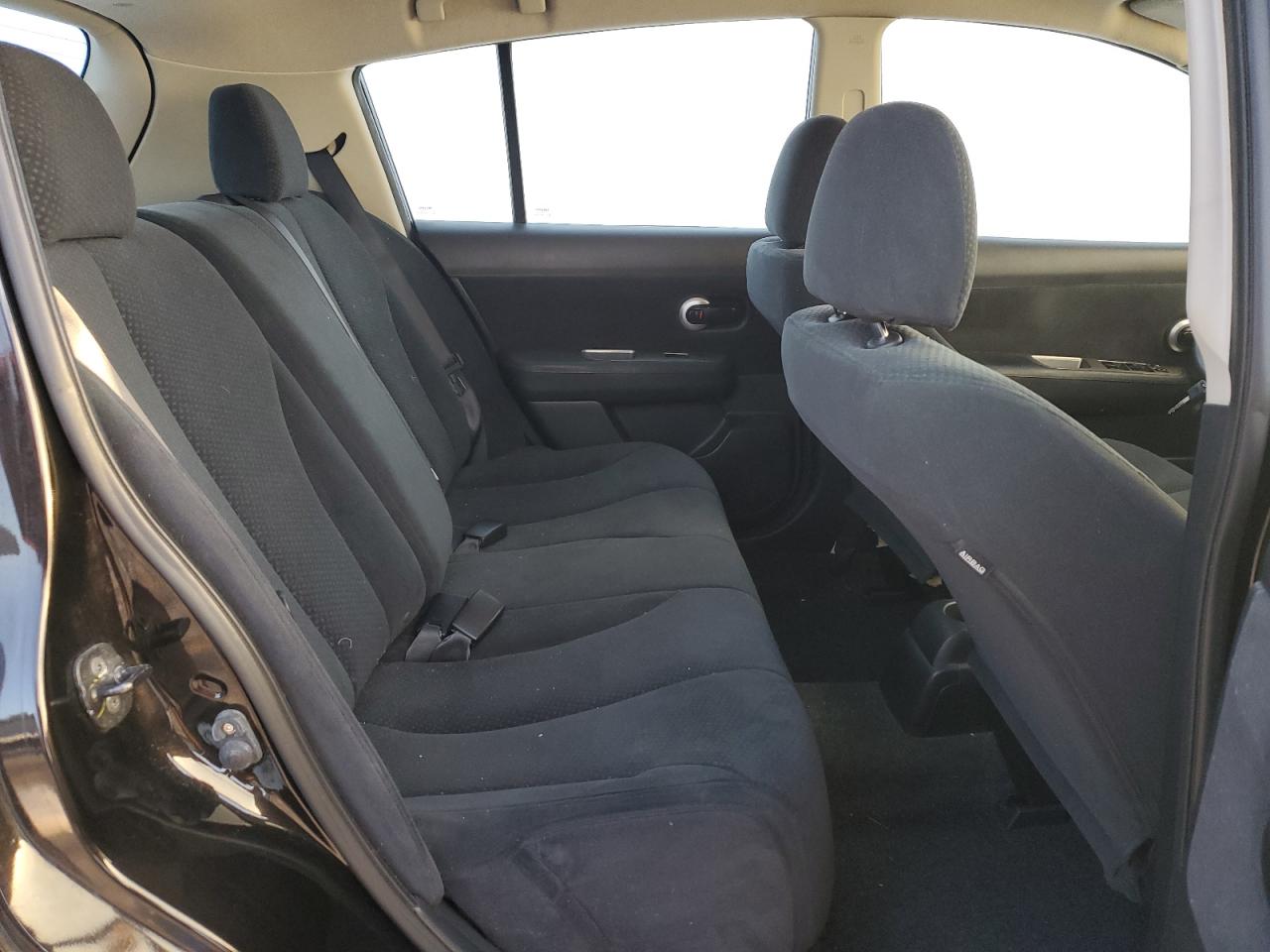 3N1BC1CP5BL403351 2011 Nissan Versa S