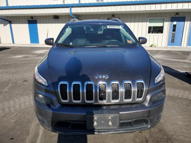 1C4PJMCS3HW530021 | 2017 Jeep cherokee latitude