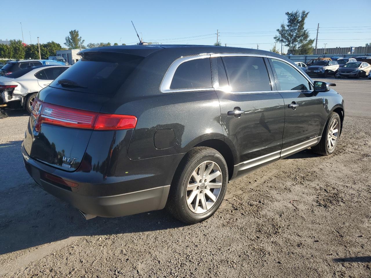 2LMHJ5NK1EBL57801 2014 Lincoln Mkt