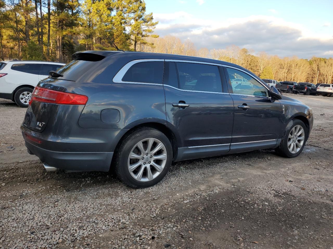 2LMHJ5AT7EBL50723 2014 Lincoln Mkt