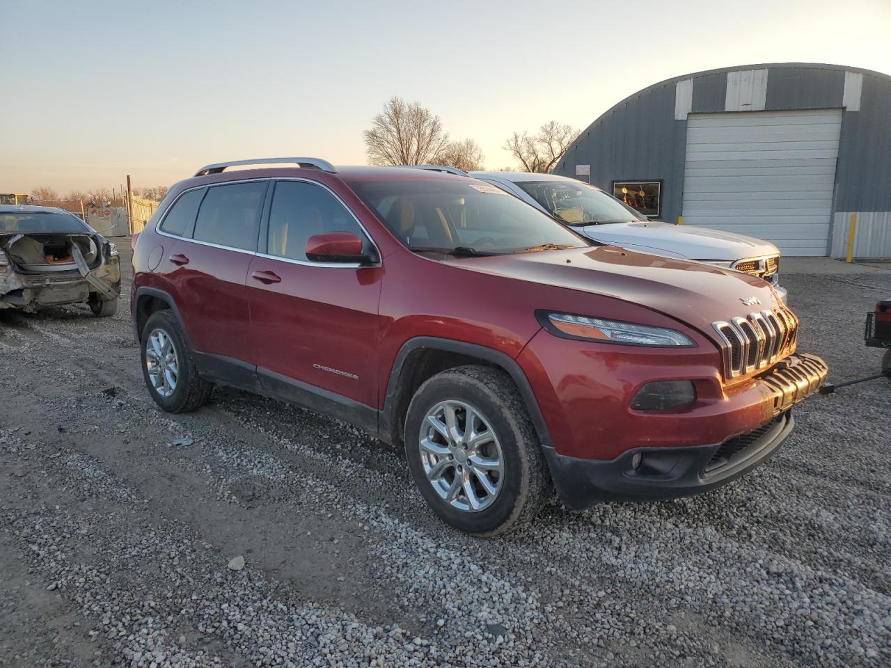 2016 Jeep Cherokee Latitude vin: 1C4PJMCB0GW187232