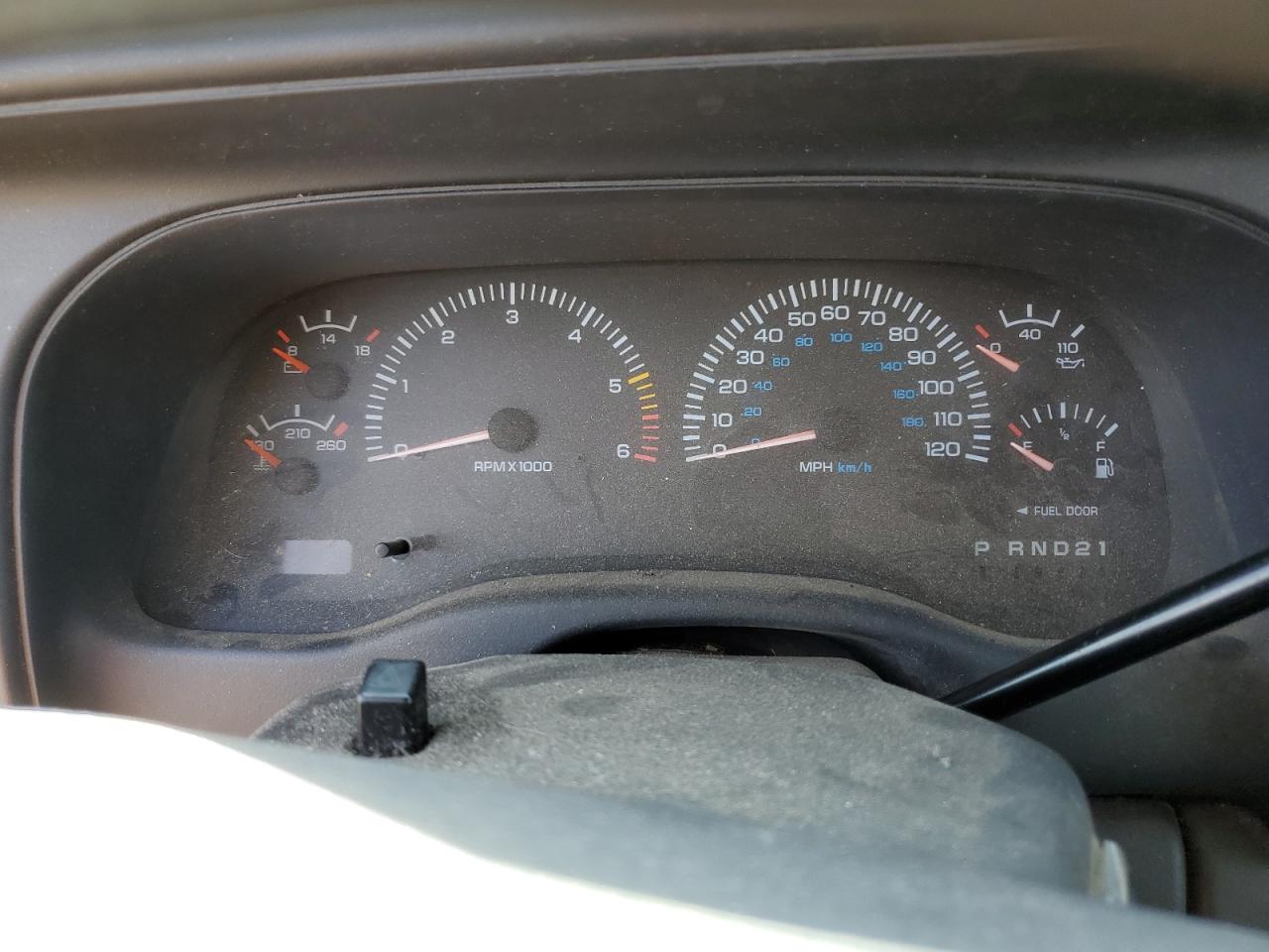 1B4HR28Z7YF275975 2000 Dodge Durango