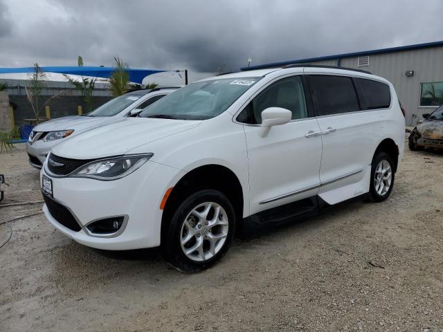 CHRYSLER-PACIFICA-2C4RC1BG4HR713158