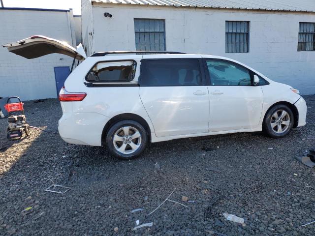 5TDKZ3DC9JS907882 | 2018 TOYOTA SIENNA LE