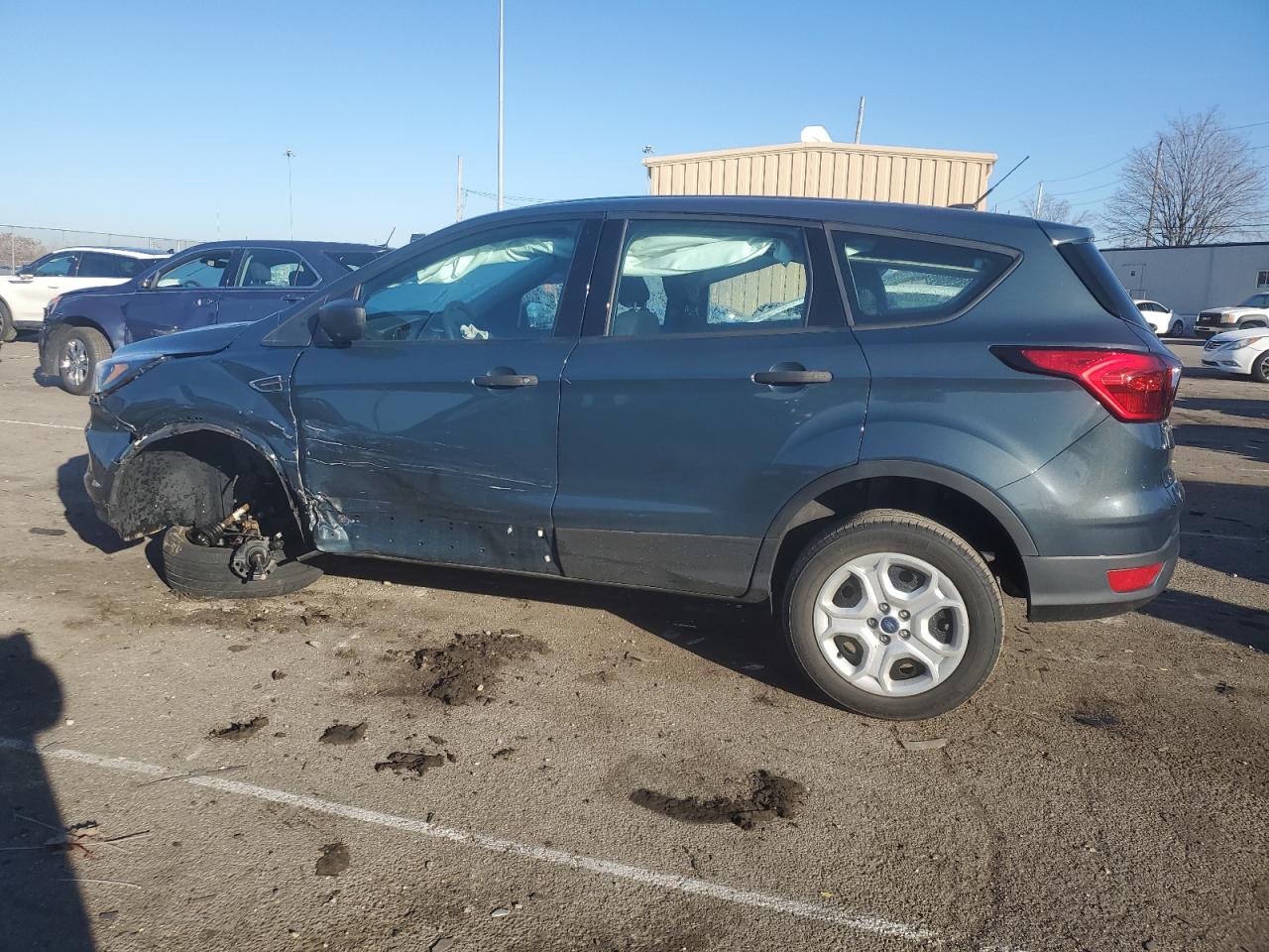 1FMCU0F75KUA15574 FORD ESCAPE 2019
