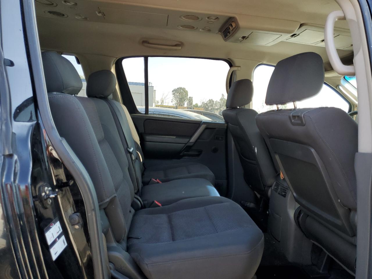 5N1AA08A05N735095 2005 Nissan Armada Se