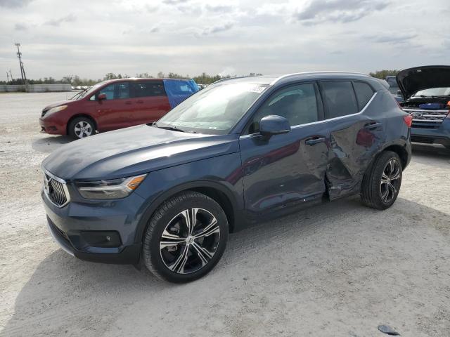 2022 Volvo XC40 