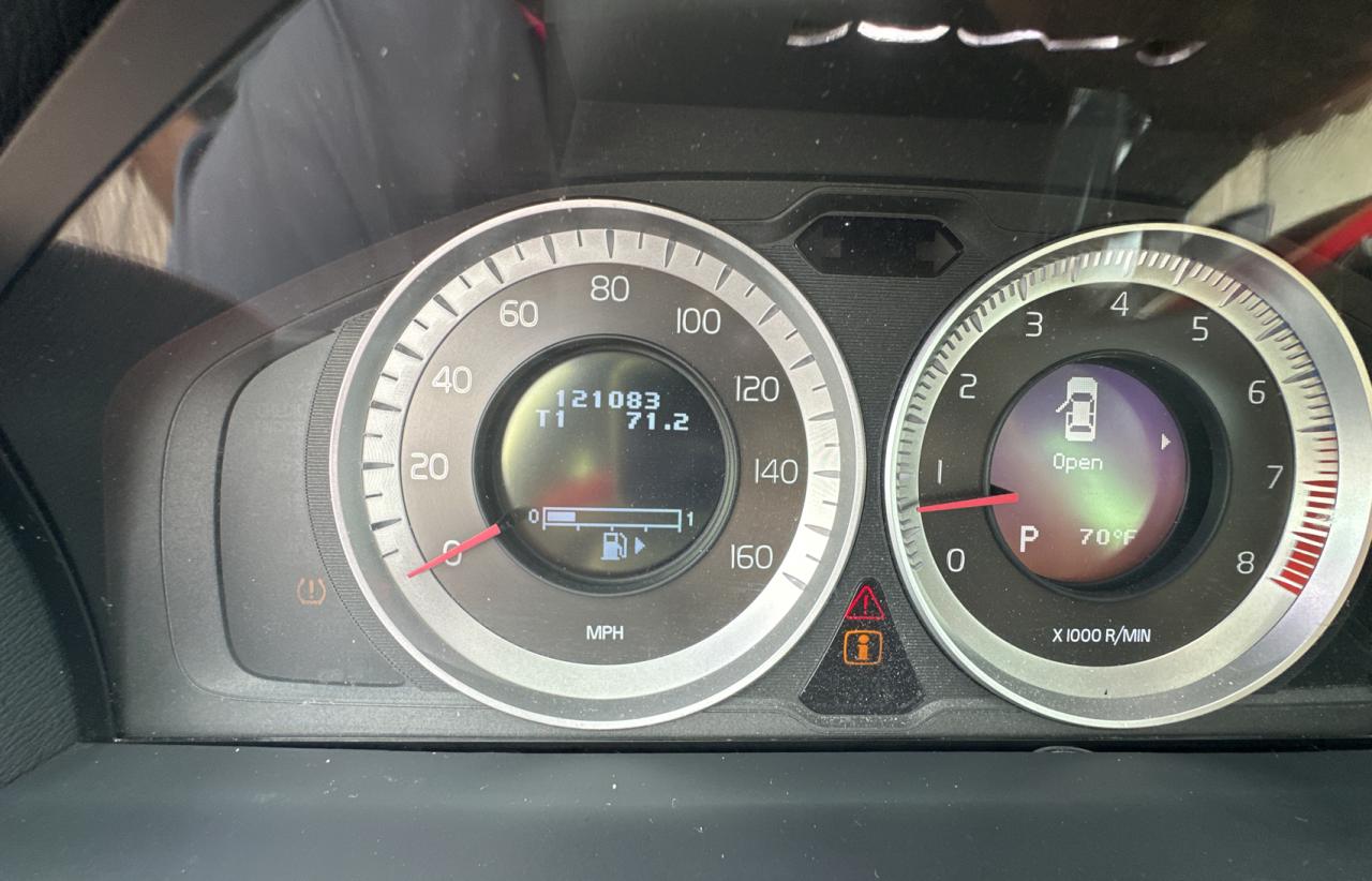 yv1622fs8c2130944 YV1622FS8C2130944 2012 Volvo S60 T5