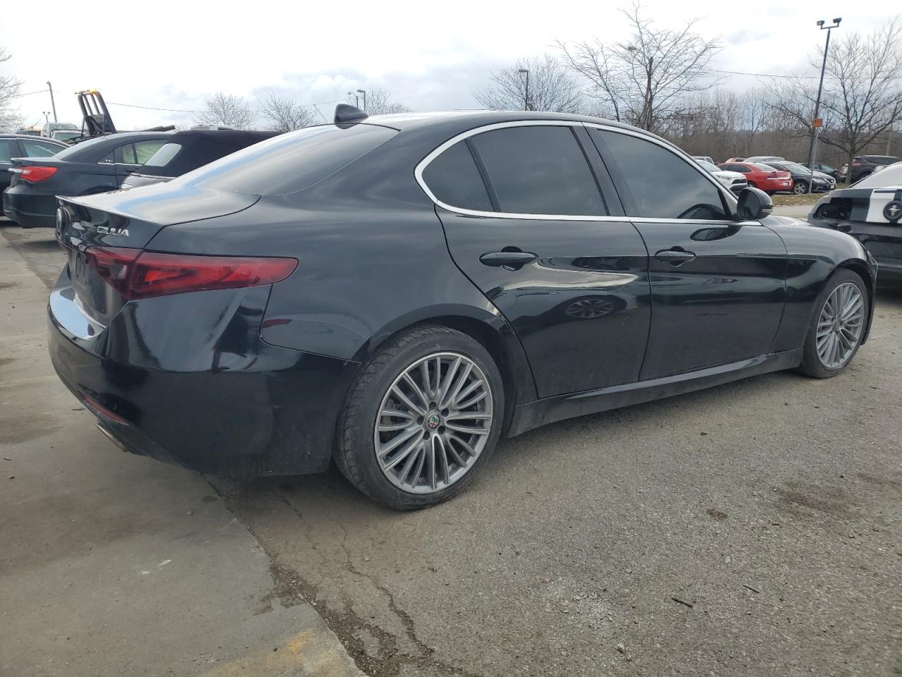 2017 Alfa Romeo Giulia Ti vin: ZARFAECN8H7558828