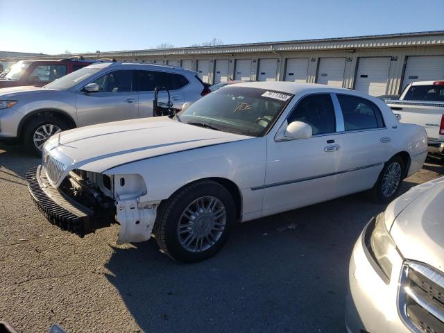 2010 Lincoln Town Car Signature Limited