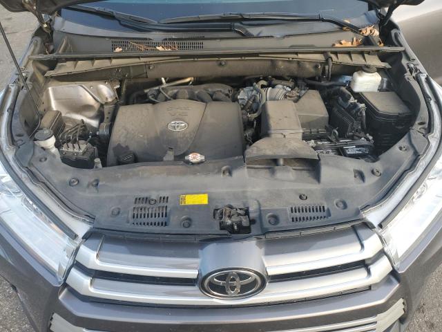 VIN 5TDKZRFH2KS568007 2019 Toyota Highlander, SE no.12