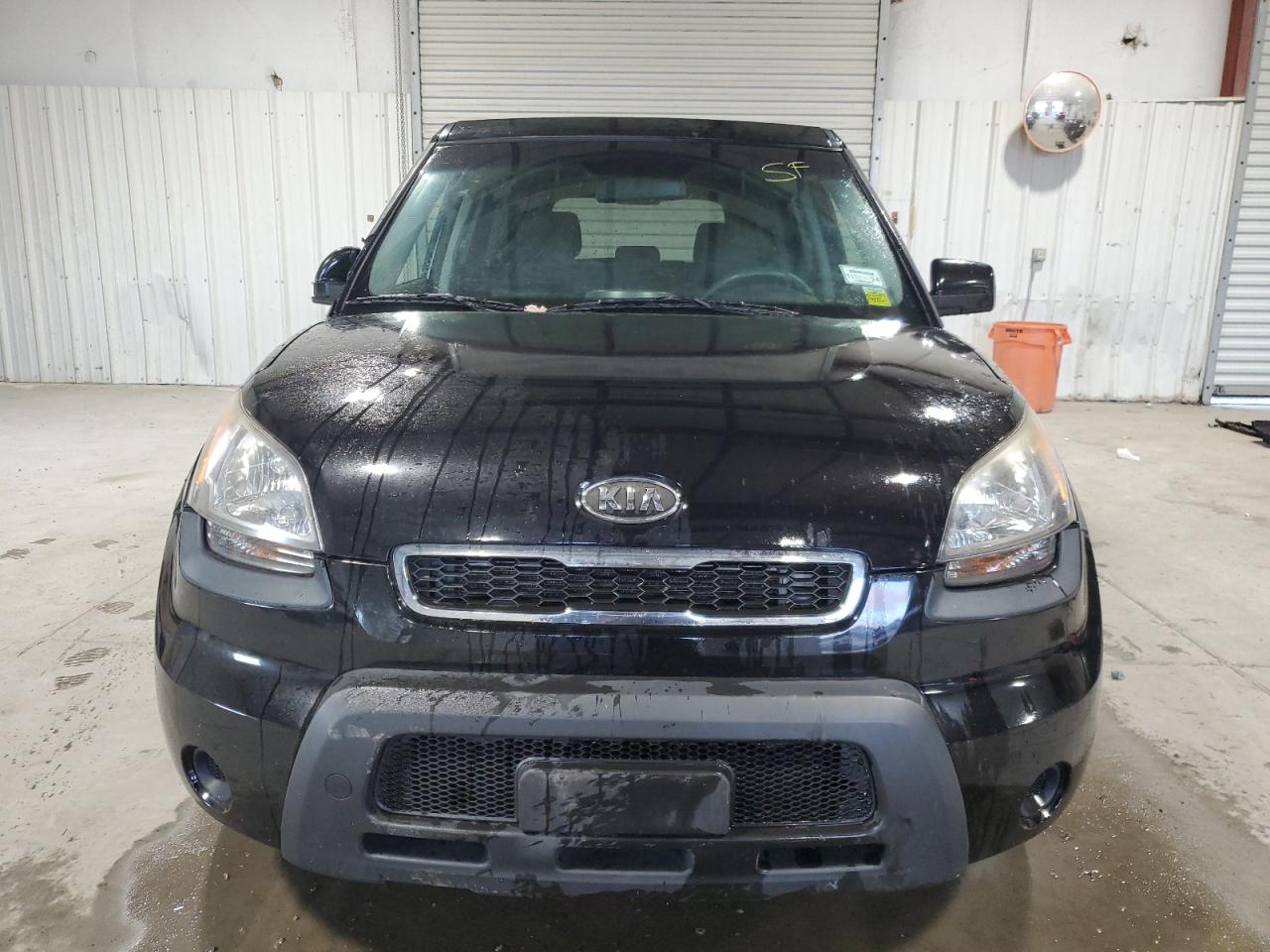 KNDJT2A24B7345579 2011 Kia Soul +