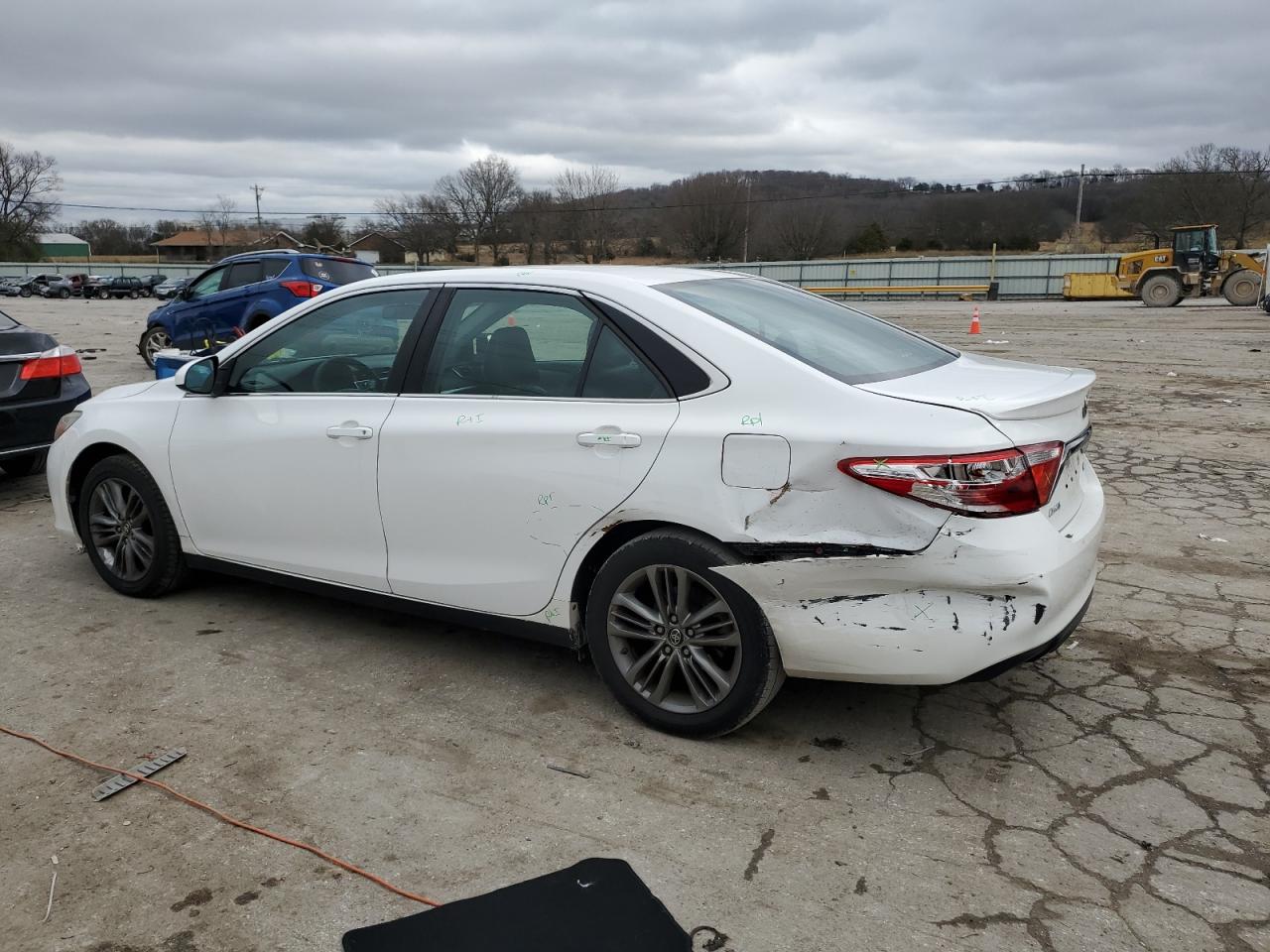 Lot #2339191168 2016 TOYOTA CAMRY LE